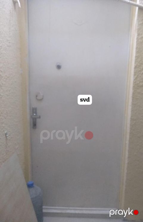 Demir qapi cox mohkem keyfiyyetli qapidi Olcu 2.05×96. Qiymet 110 — Bakı