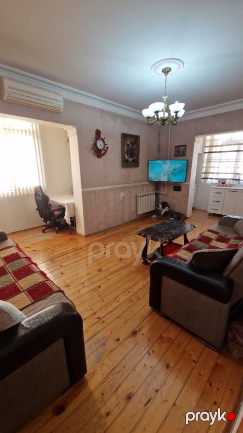 İcarəyə verilir 2 otaqlı köhnə tikili 52 m² — Bakı