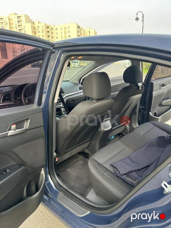 Hyundai Avante, 1.6 L, 2015 il, 120 000 km — Avtomobillər, Bakı (8)