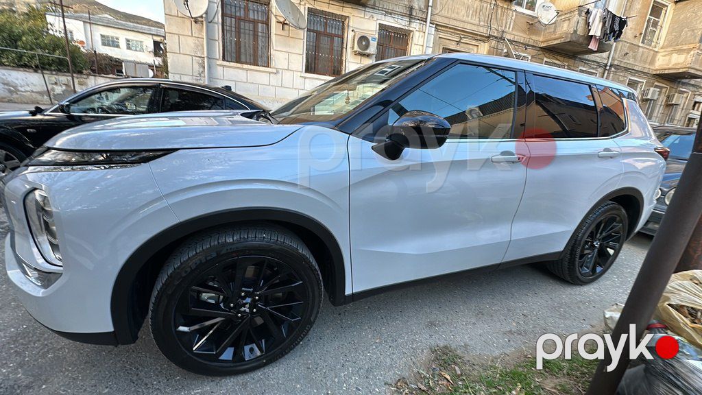 Mitsubishi Outlander, 2.5 L, 2023 il, 21 800 km — Avtomobillər, Bakı (5)