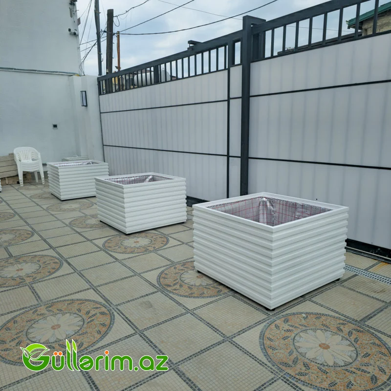 Taxta dibçək (Əl işi) 060 — Bağ dekorasiyası, Bakı (2)