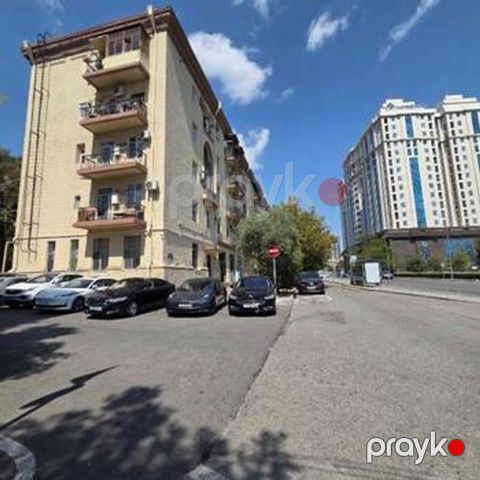 2-otaqlı mənzil, İnşaaçılar pr., 60 m² — Bakı