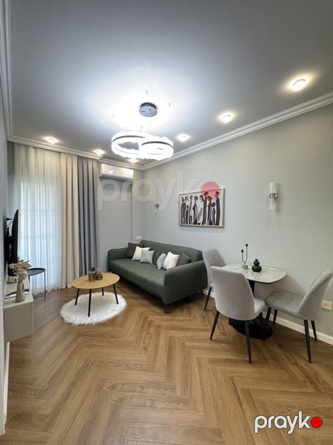 Satılır 2 otaqlı köhnə tikili 45 m² — Bakı