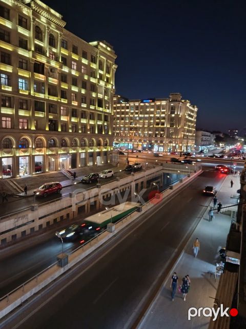 Satılır 2 otaqlı köhnə tikili 50 m² — Bakı
