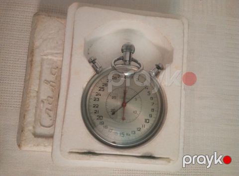 Saat. Saniyəölçən .Təzə karobkada. 1989 il Vatsap var. O biri — Bakı