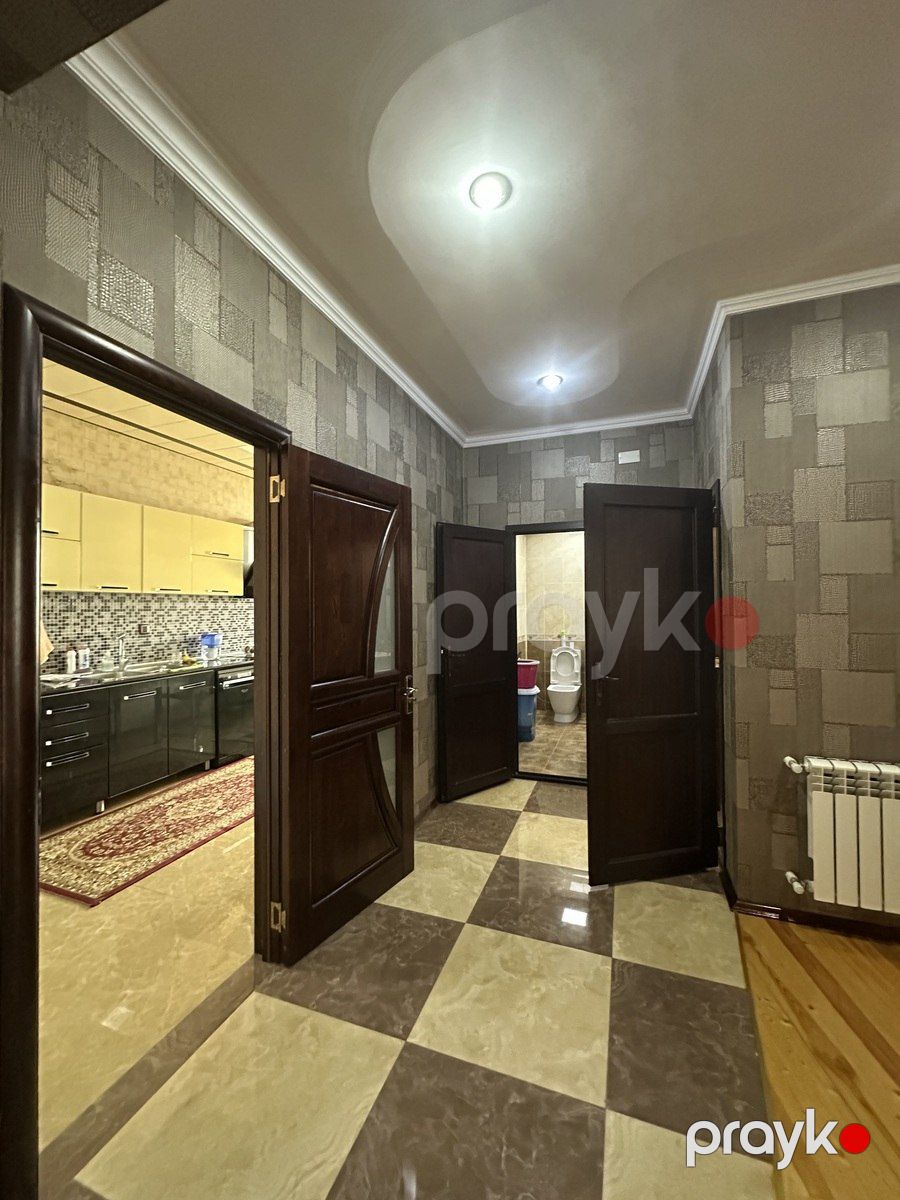Satılır 4 otaqlı yeni tikili 300 m² — Mənzil, Bakı (10)