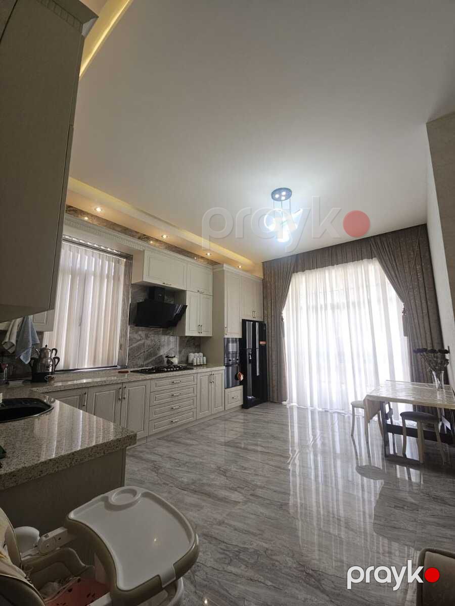 Satılır 5 otaqlı həyət evi/bağ evi 240 m² — Ev, villa, Bakı (10)