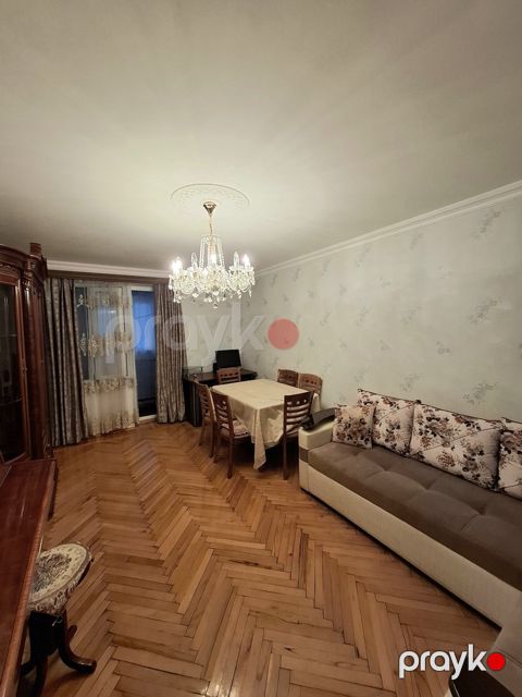 Satılır 3 otaqlı köhnə tikili 70 m² — Bakı
