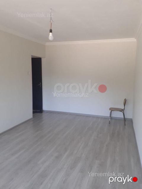 Satılır 1 otaqlı Bina evi menzil (Köhnə tikili), 33 m², 4-cü mikrorayon — Sumqayıt