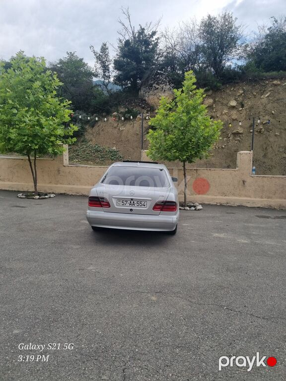 Mercedes E 320, 3.2 L, 2001 il, 440 000 km — Avtomobillər, Bakı (2)