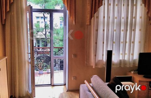 2-otaqlı mənzil, R.Rza küç., 60 m² — Bakı