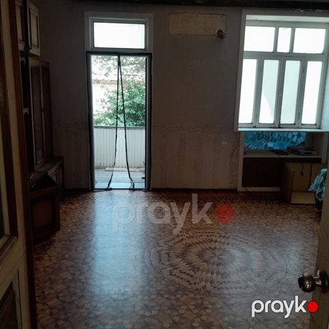 Satılır 2 otaqlı köhnə tikili 55 m² — Bakı