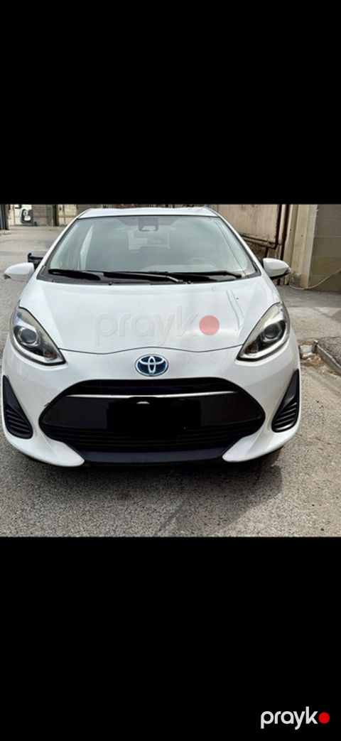 Toyota Aqua: 1.5 l Hetçbek — Bakı