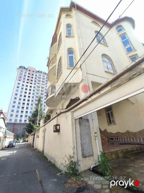 Satılır 8 otaqlı Həyət evi / Villa, 650 m², Yasamal rayonu — Bakı