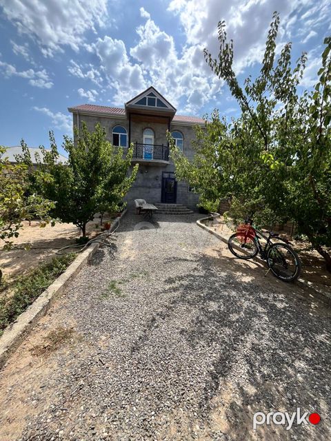 Satılır 5 otaqlı həyət evi/bağ evi 180 m² — Bakı