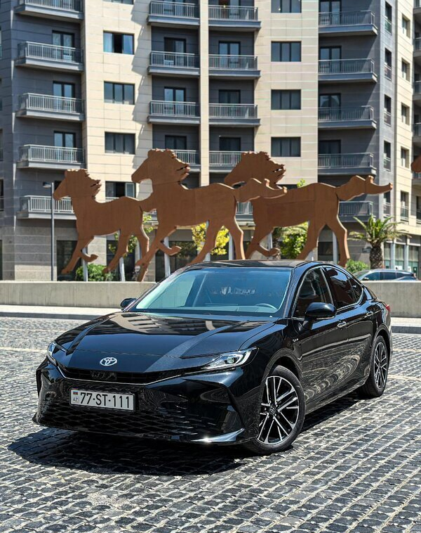 Avtomobil icarəsi Toyota Camry 2024 — Bakı