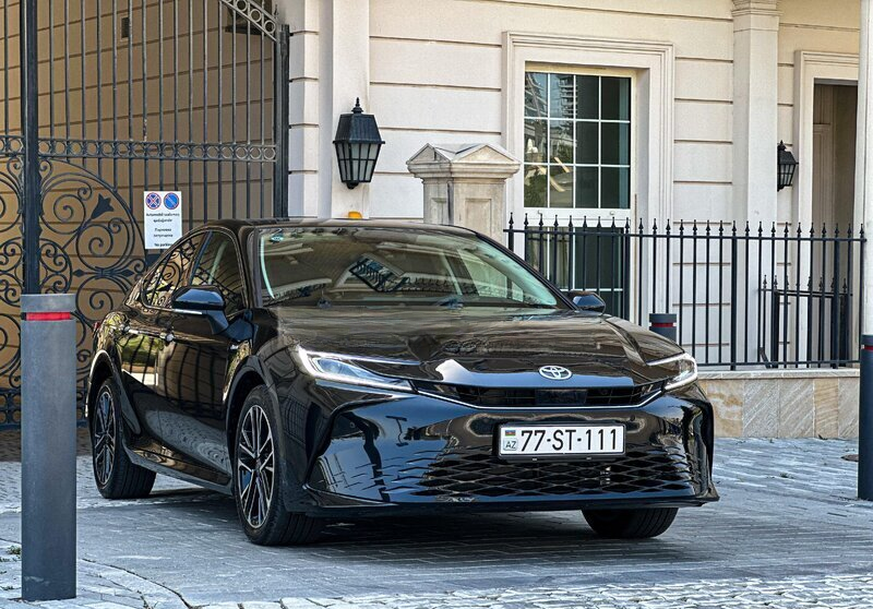 Avtomobil icarəsi Toyota Camry 2024 — Avtomobil icarəsi, Bakı (2)