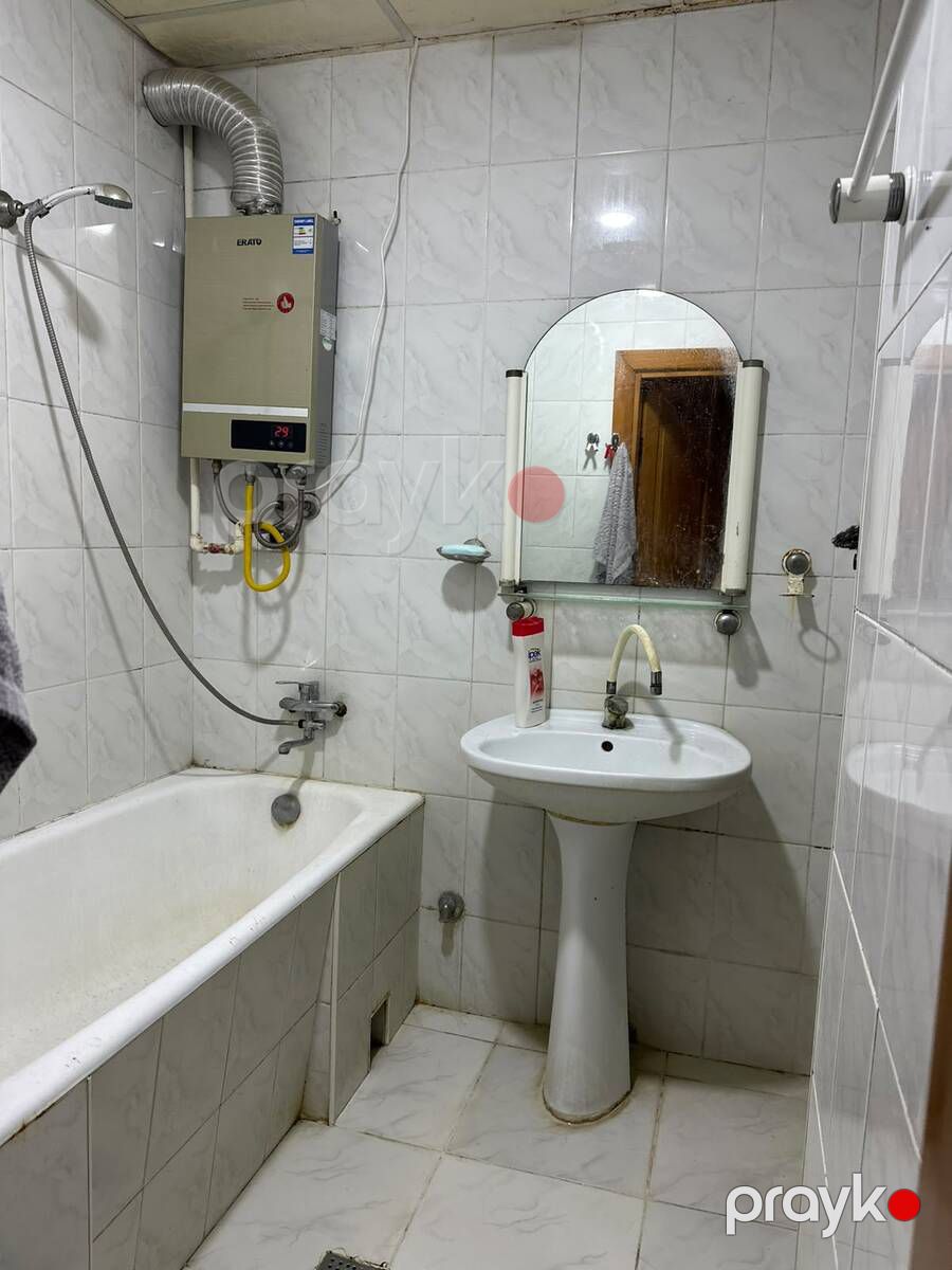 Satılır 5 otaqlı köhnə tikili 110 m² — Mənzil, Bakı (7)