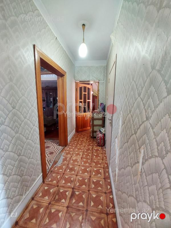 Satılır 3 otaqlı Bina evi menzil (Köhnə tikili), 70 m², 13-cü mikrorayon — Mənzil, Sumqayıt (10)