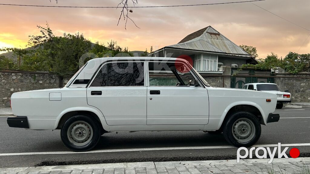 Lada (VAZ) 2107 — 2007 il Maşın çox səliqəli vəziyyətdədir. Heç bir — Avtomobillər, Şəki (5)