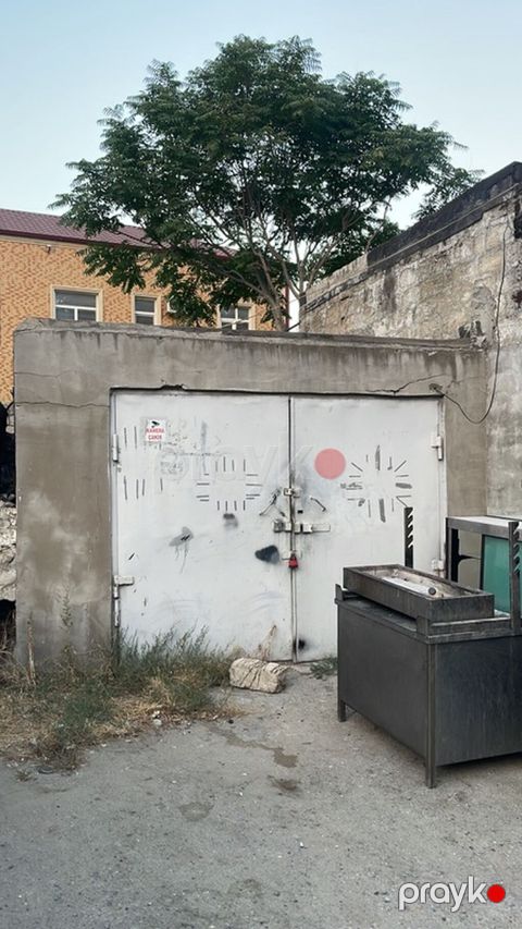 Qeyd: satilir. barterde etmek olar.neftcilerde yerlesir biri — Bakı