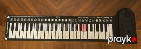 Portativ piano — Bakı