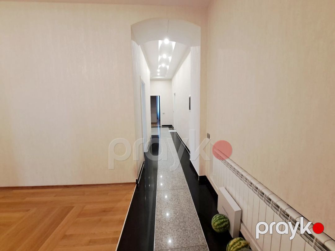 İcarəyə verilir 5 otaqlı köhnə tikili 250 m² — Mənzil, Bakı (12)