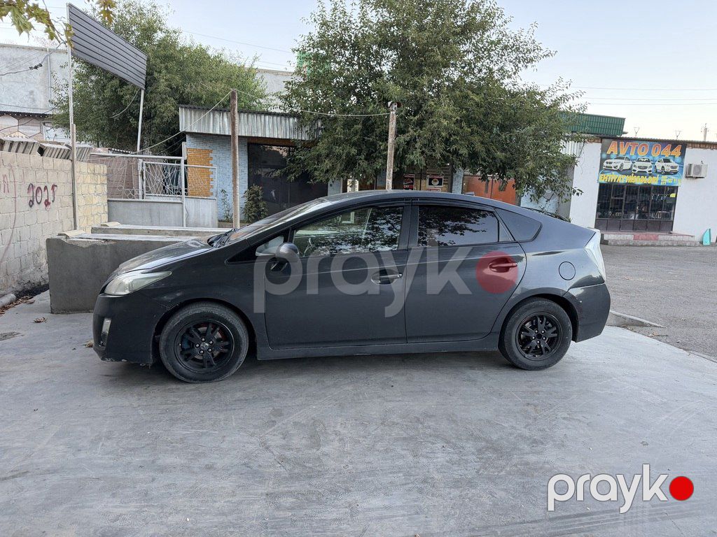 Toyota Prius, 1.8 L, 1.3 kWh, 2010 il, 270 000 km — Avtomobillər, Bərdə (3)
