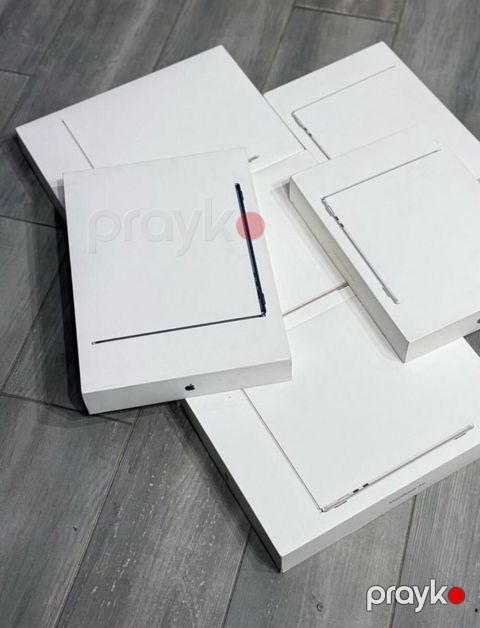 Apple Macbook Air 15 inch M5 16/1 TB — Bakı