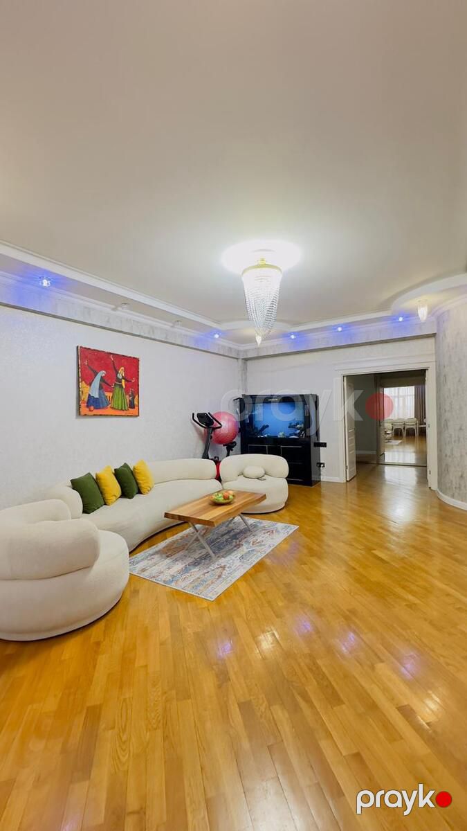 Satılır 4 otaqlı yeni tikili 180 m² — Mənzil, Bakı (2)