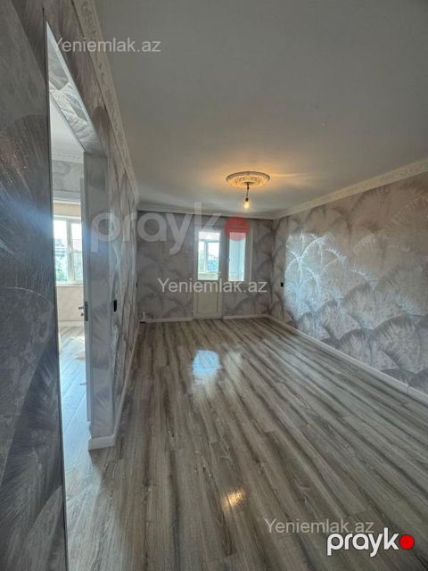 Satılır 2 otaqlı Bina evi menzil (Köhnə tikili), 46 m², 4-cü mikrorayon — Sumqayıt