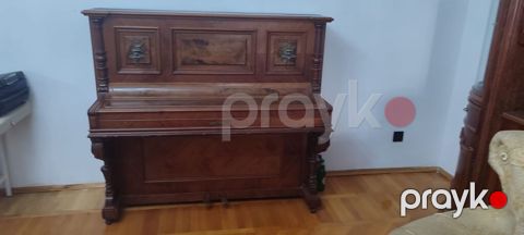Antik şaquli piano – Carl Hıntze (Berlin). 1918 ci il Antikvardir — Bakı