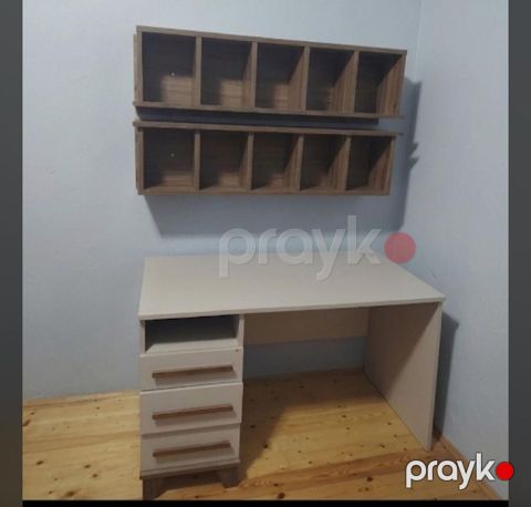 Yazi masasi satilir. Enbavuddan alinib baha qiymete. kocle — Bakı