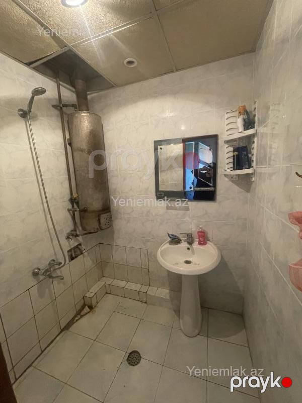 Satılır 3 otaqlı Bina evi menzil (Köhnə tikili), 70 m², 17-ci mikrorayon — Mənzil, Sumqayıt (11)