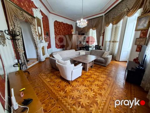 Satılır 2 otaqlı köhnə tikili 80 m² — Bakı