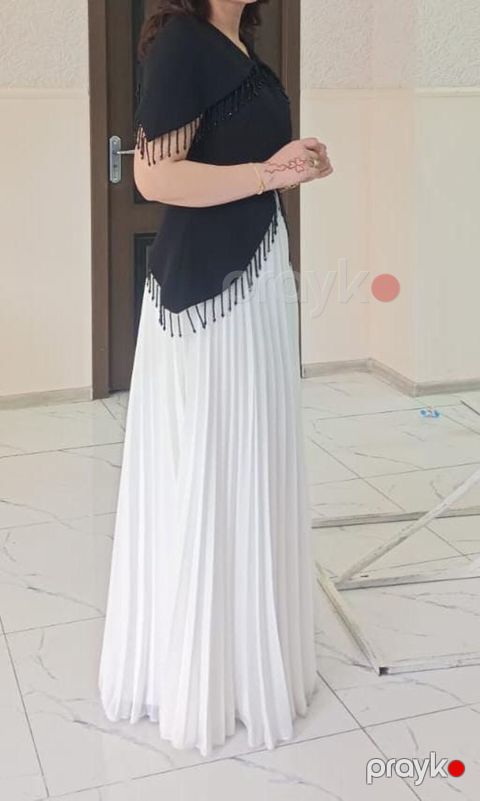 Çox az geyinilmiş ziyafət donu satılır Üst hissəsi qara rəngli — Digah