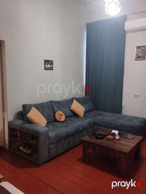Satılır 2 otaqlı köhnə tikili 57 m² — Bakı