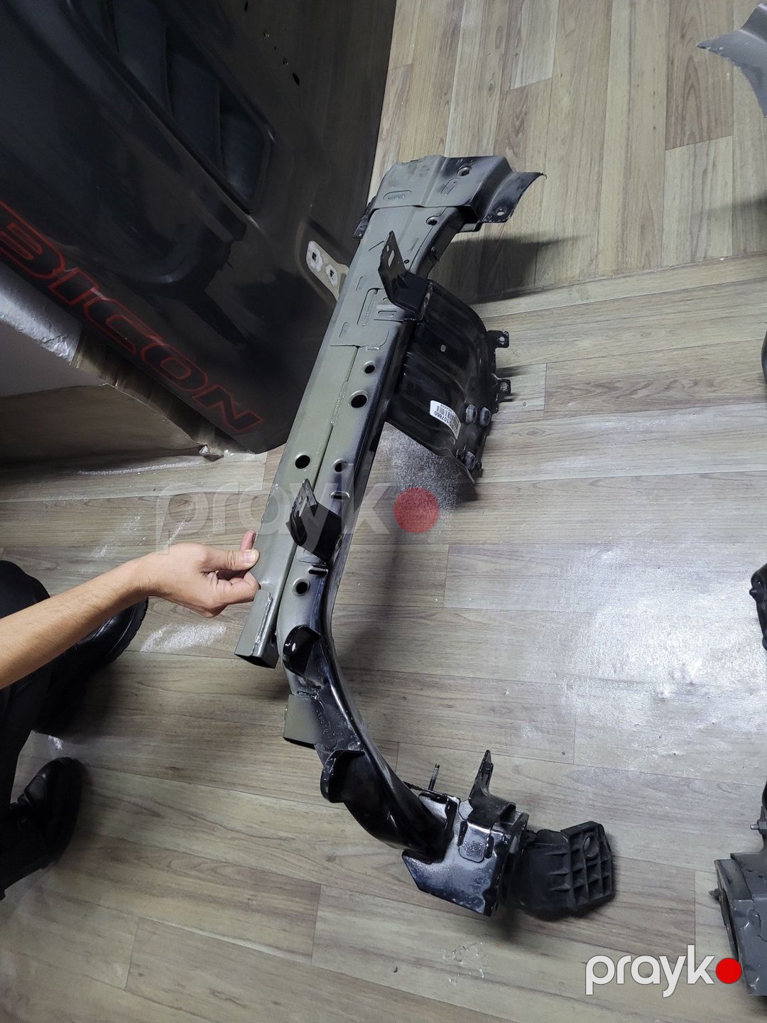 "Jeep Wrangler 2019-2025 Plug-in Hibrid" ön lanjeron hissəsi — Ehtiyat hissələri və aksesuarlar, Bakı (2)