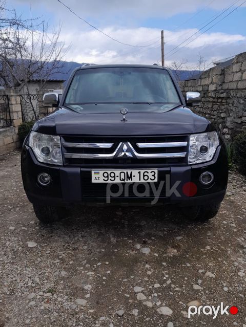 Mitsubishi Pajero (GLS) – tam ölçülü 7 yerlik off-road SUV — Qusar