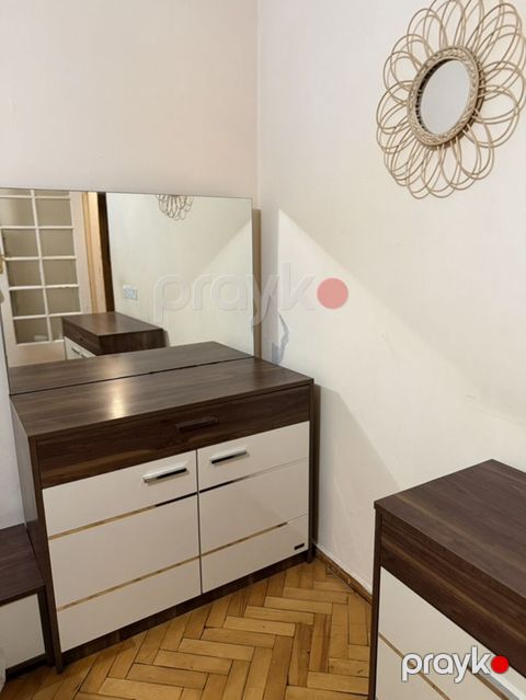 Ayna ilə komod dəsti saloğlu - Material: ağ/qəhvəyi laminat MDF — Bakı