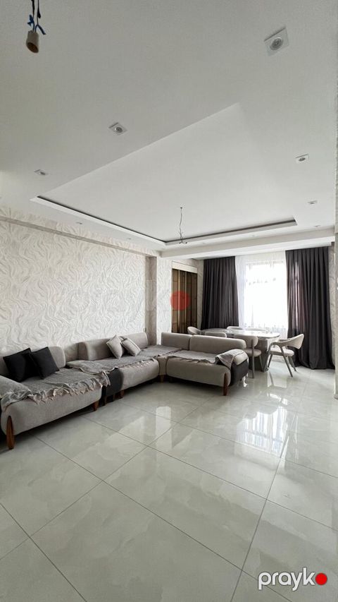 3-otaqlı yeni tikili kirayə verilir, 28 may m., 90 m² — Bakı