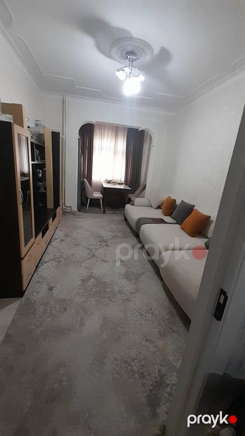 İcarəyə verilir 2 otaqlı köhnə tikili 50 m² — Bakı