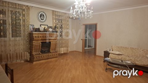 Satılır 4 otaqlı köhnə tikili 120 m² — Bakı