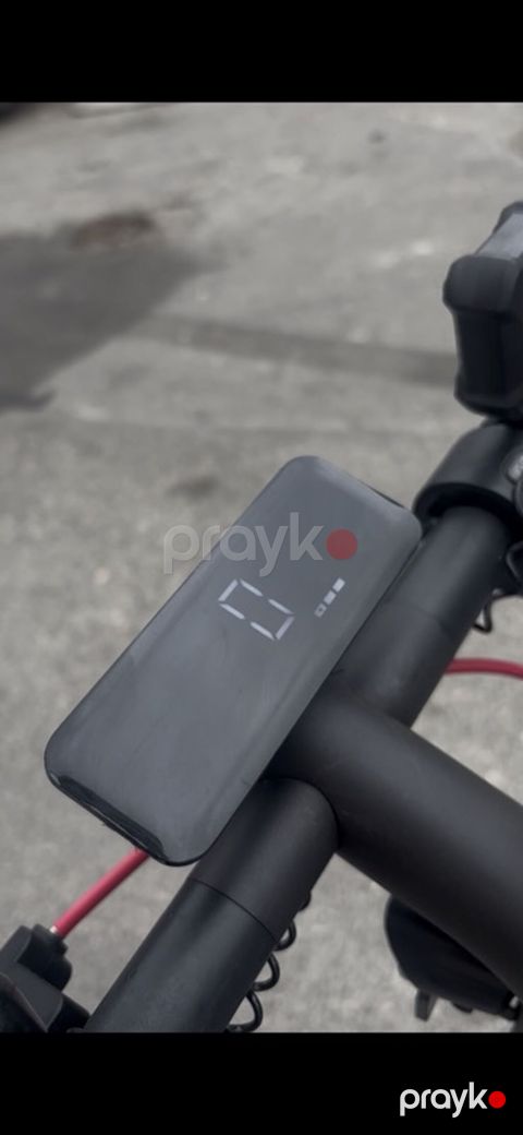 Elektrik skuter – temiz veziyyetdedir cox temizdir pula ehtiyyac var — Bakı