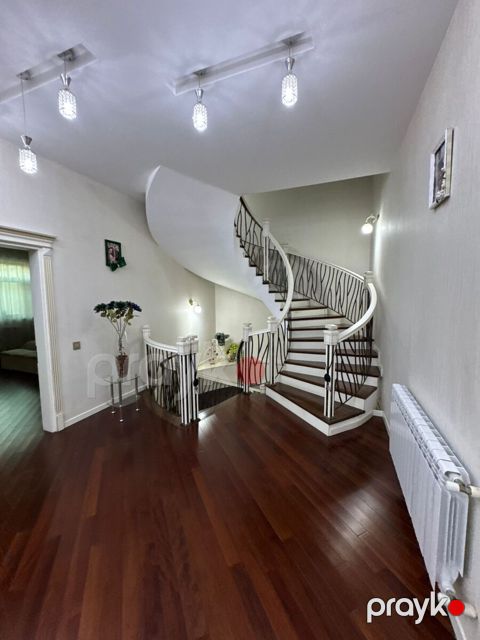 Satılır 6 otaqlı həyət evi/bağ evi 320 m² — Bakı