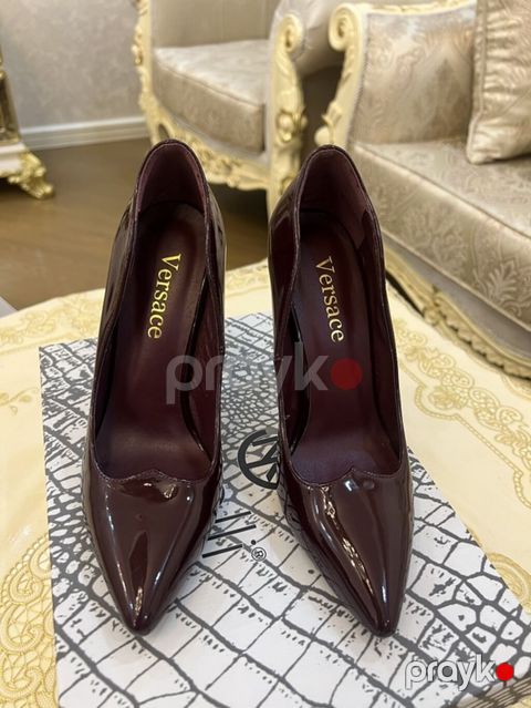 Versace qadın stilettosu - Model: Klassik şıq stiletto - Rəng: Tünd — Bakı