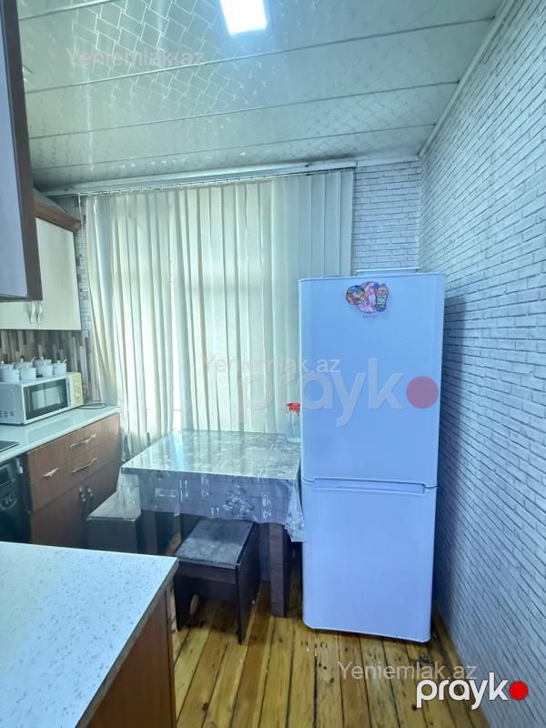 Satılır 2 otaqlı Bina evi menzil (Köhnə tikili), 50 m², 3-cü mikrorayon — Mənzil, Sumqayıt (10)
