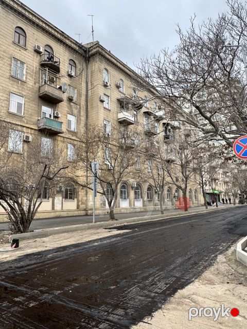 Satılır 2 otaqlı köhnə tikili 50 m² — Bakı