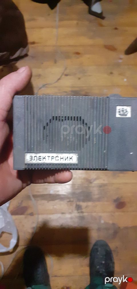 Sovet istehsalı “Электроник” (Elektronik) yazılı köhnə — Bakı