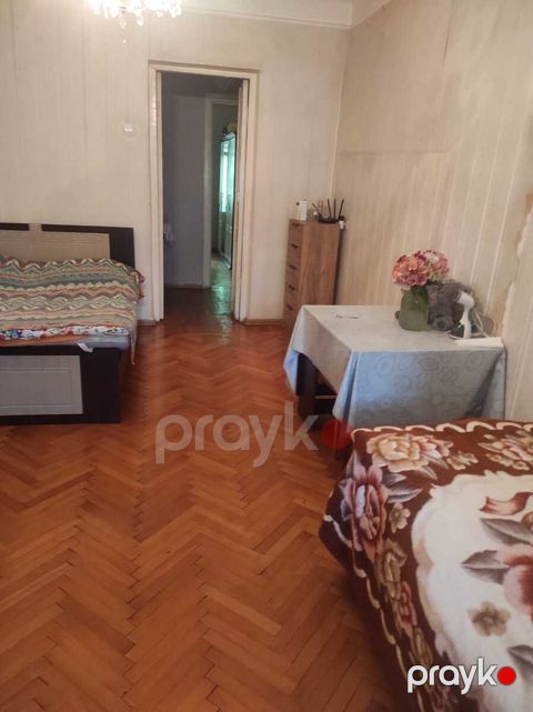 Satılır 2 otaqlı köhnə tikili 60 m² — Bakı